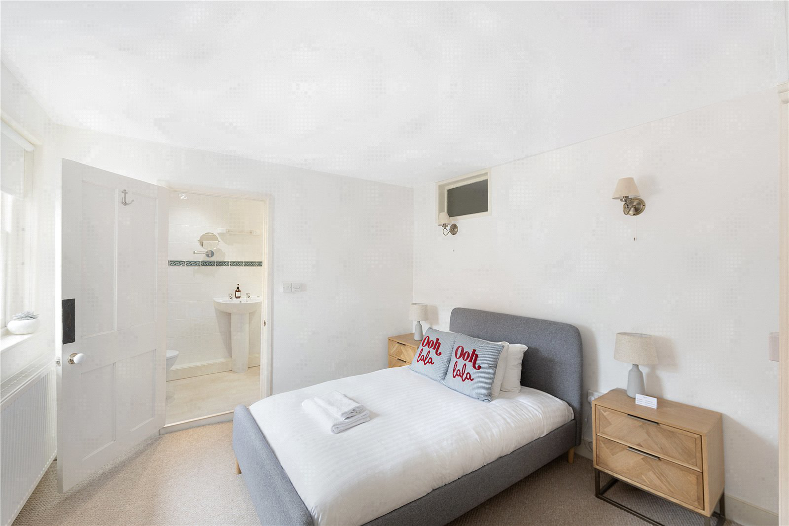 Angel Hill, Bury St Edmunds, Suffolk, IP33, photo 25