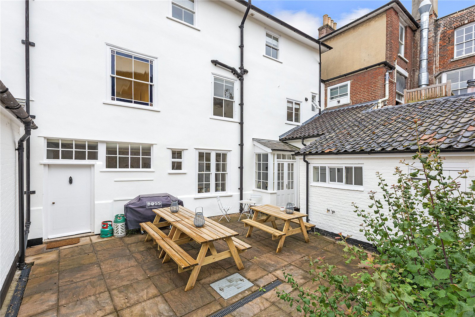 Angel Hill, Bury St Edmunds, Suffolk, IP33, photo 10