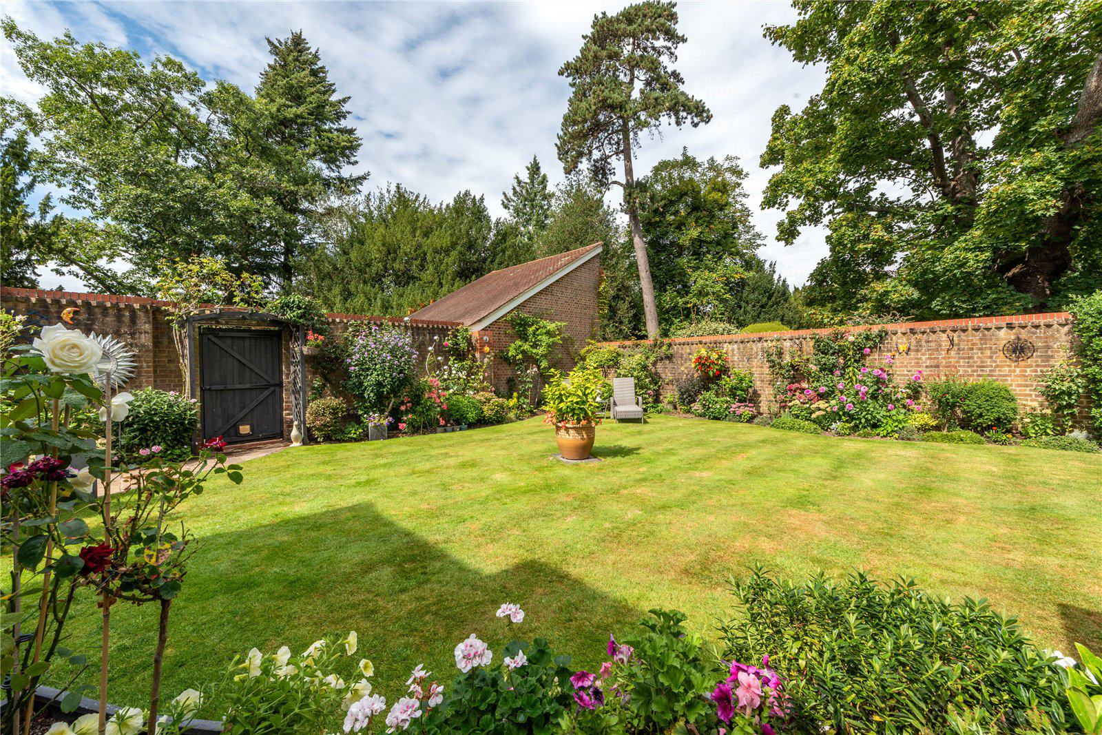 Burford Lodge, London Road, Dorking, Surrey, RH5, photo 23