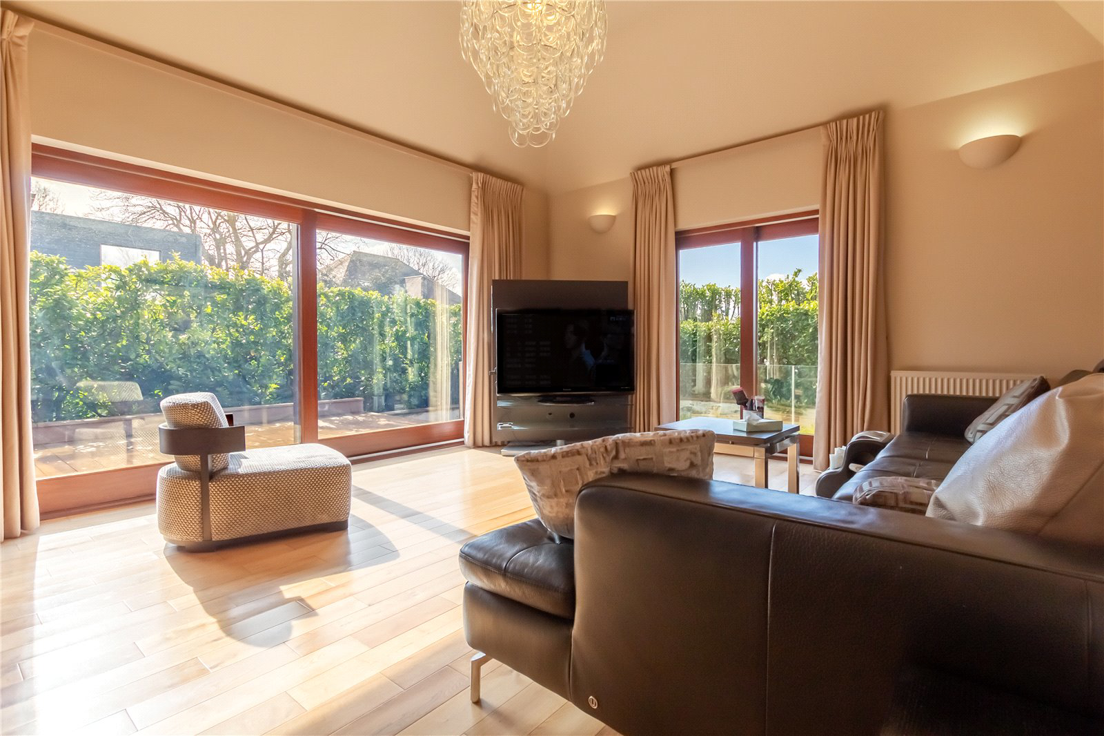 Cefn Coed Crescent, Cyncoed, Cardiff, CF23, photo 15