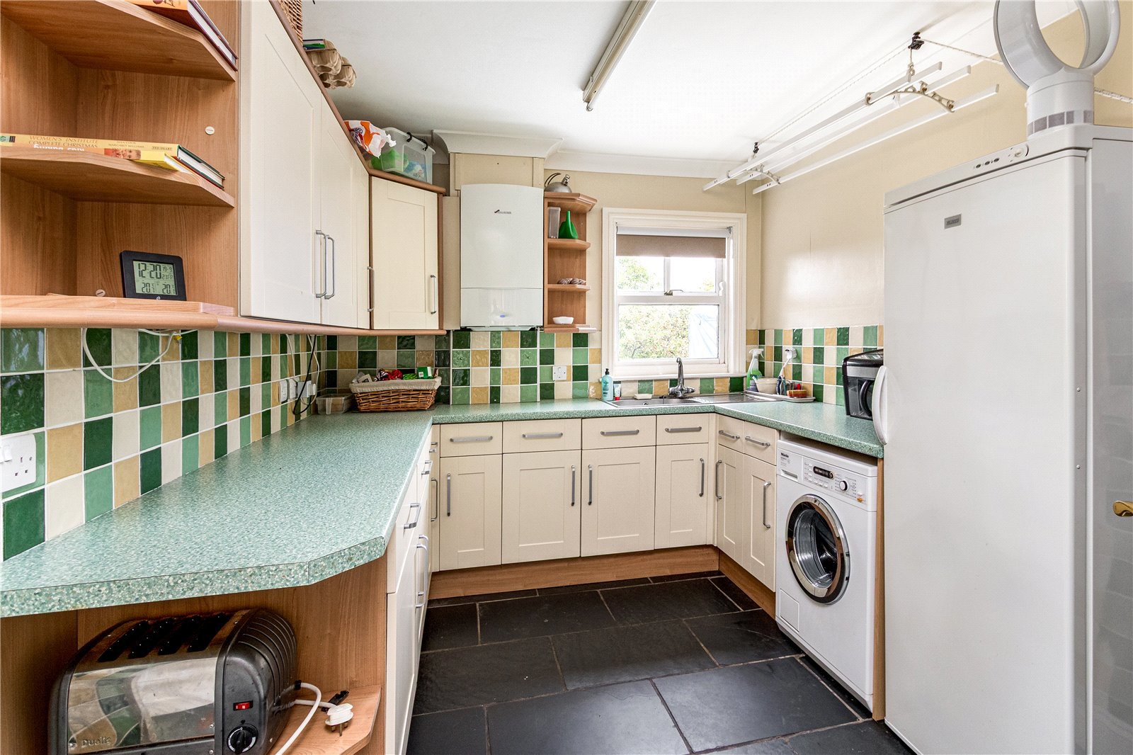 Glen View, Tyr Winch Road, Old St Mellons, Cardiff, CF3, photo 14