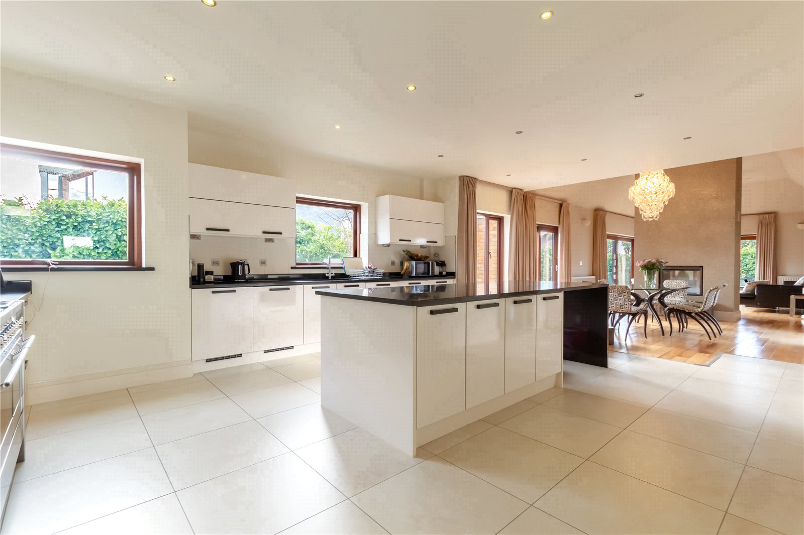 Cefn Coed Crescent, Cyncoed, Cardiff, CF23, photo 4