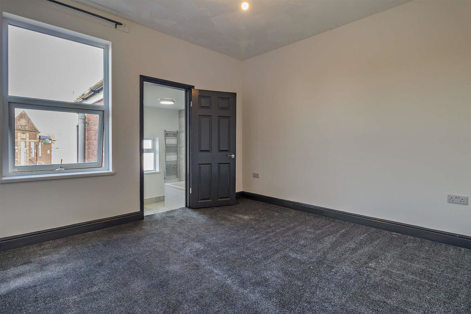 8702504-interior11-800.jpg
