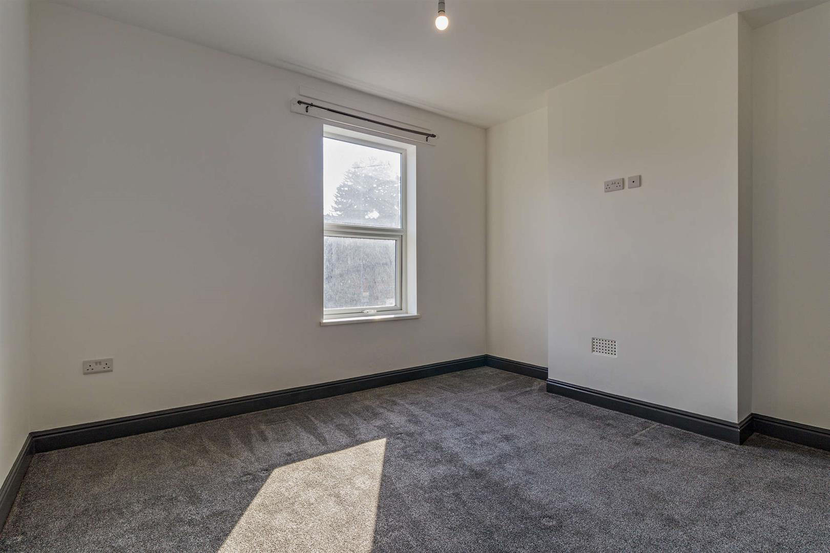 8702504-interior12-800.jpg