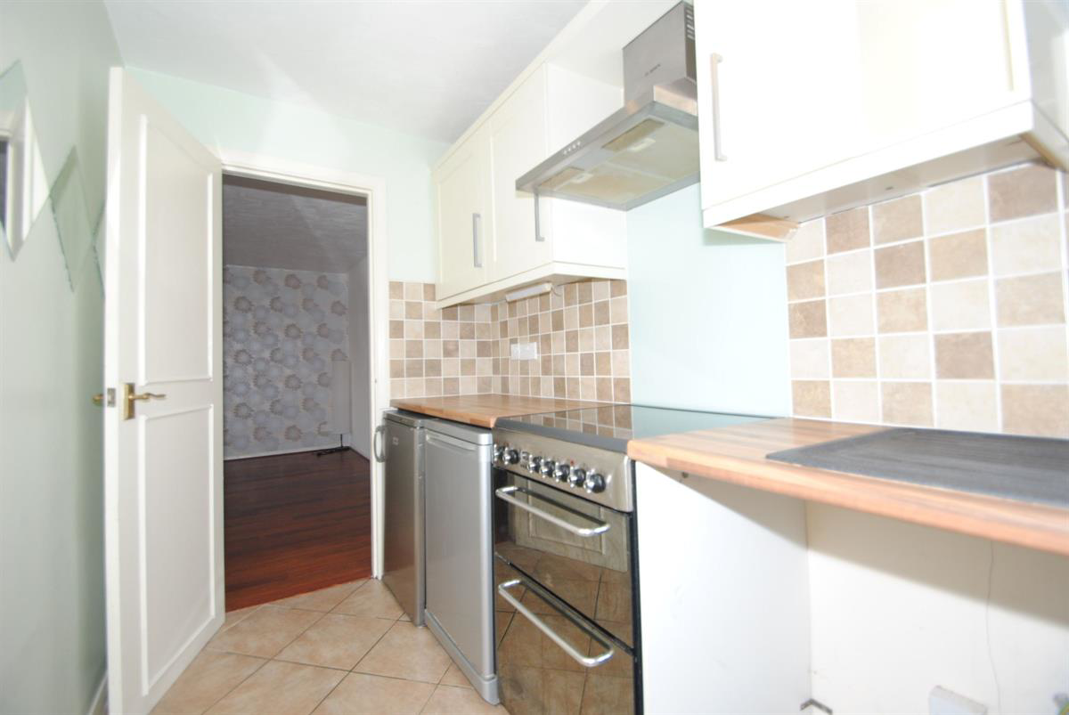 Queens Court,  Queens Avenue, Leigh-on-Sea, photo 9