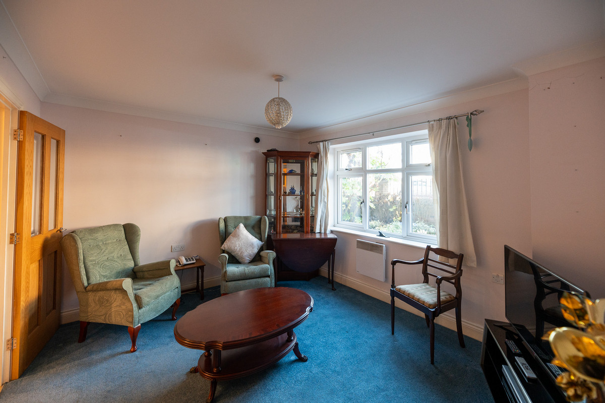 London Road, Benfleet, SS7 2, photo 3