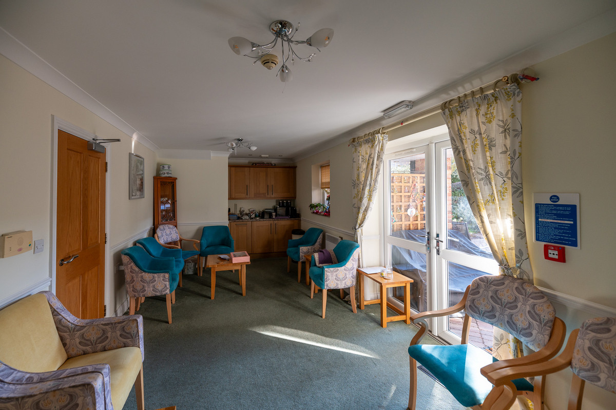 London Road, Benfleet, SS7 2, photo 7