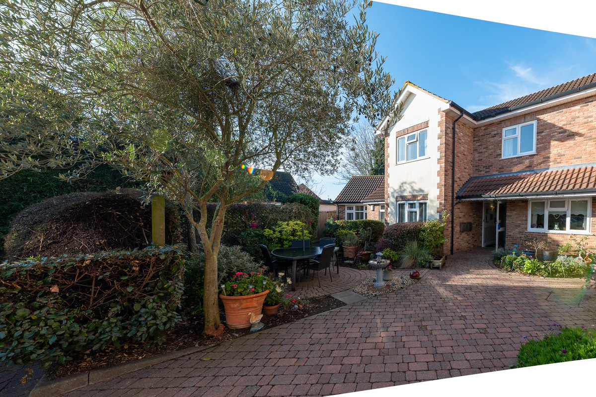 London Road, Benfleet, SS7 2, photo 8