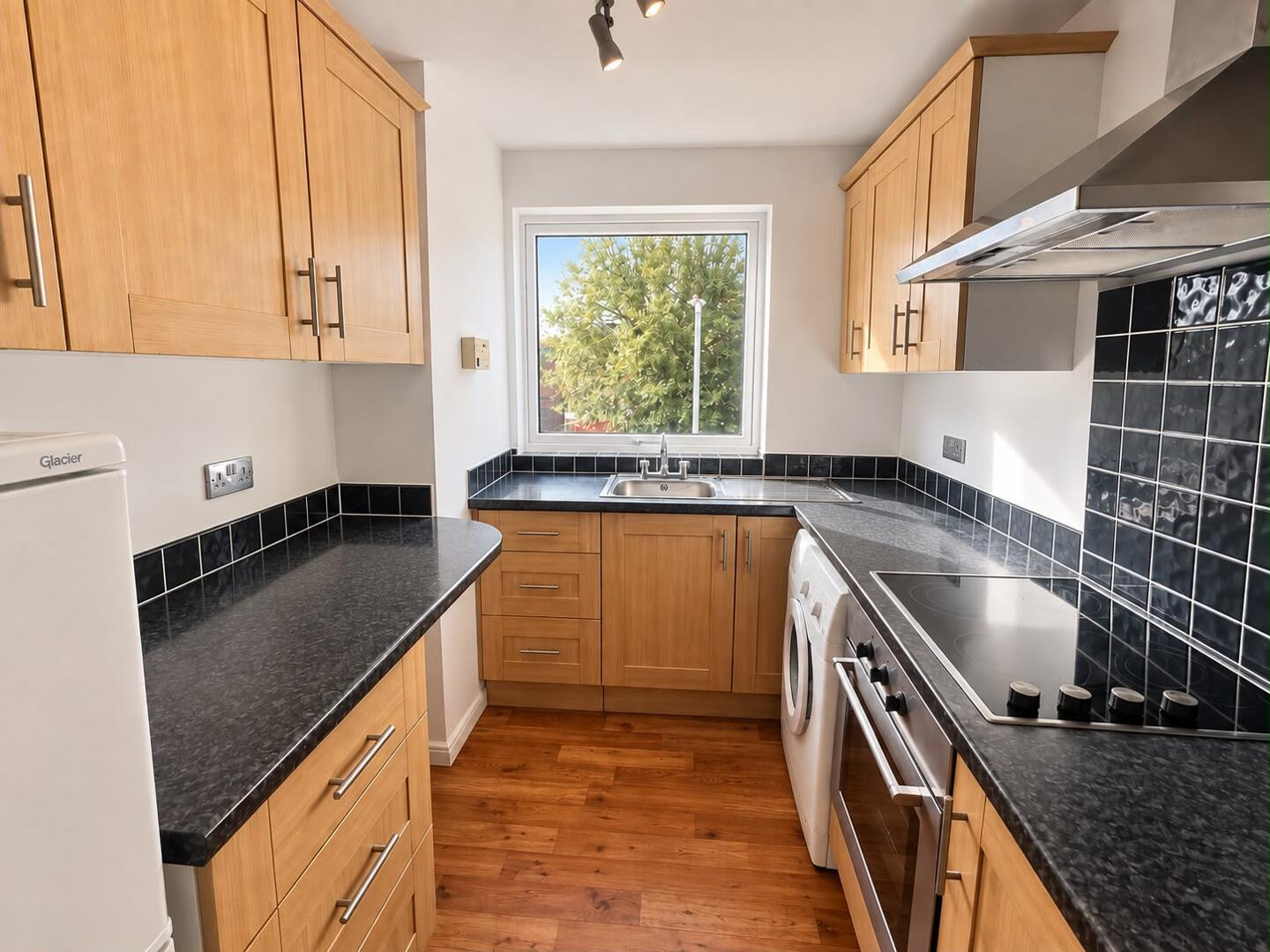 Stuart Court, Macclesfield, photo 5