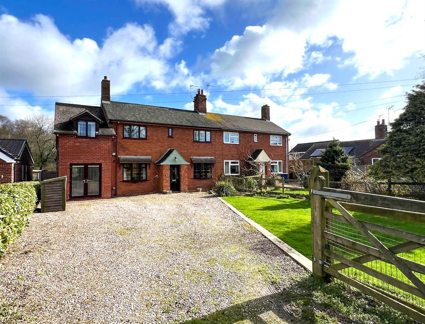 Meadowside, Saverley Green, ST11 9QX