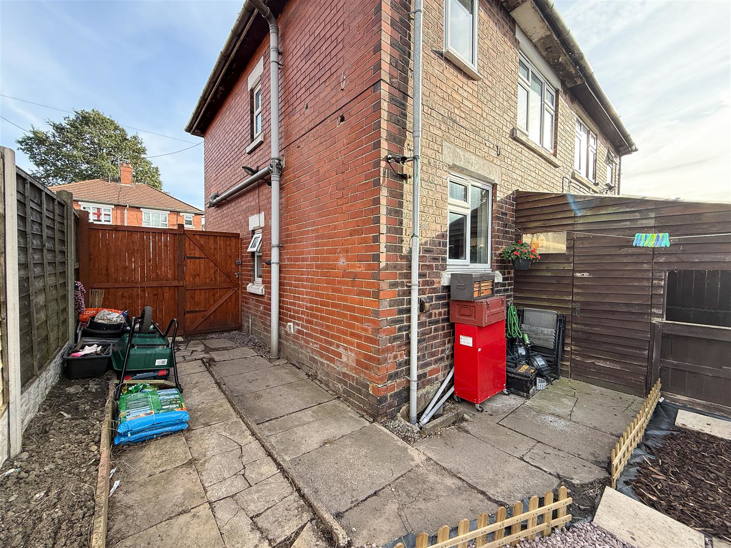 Dale Avenue, Ball Green, photo 25