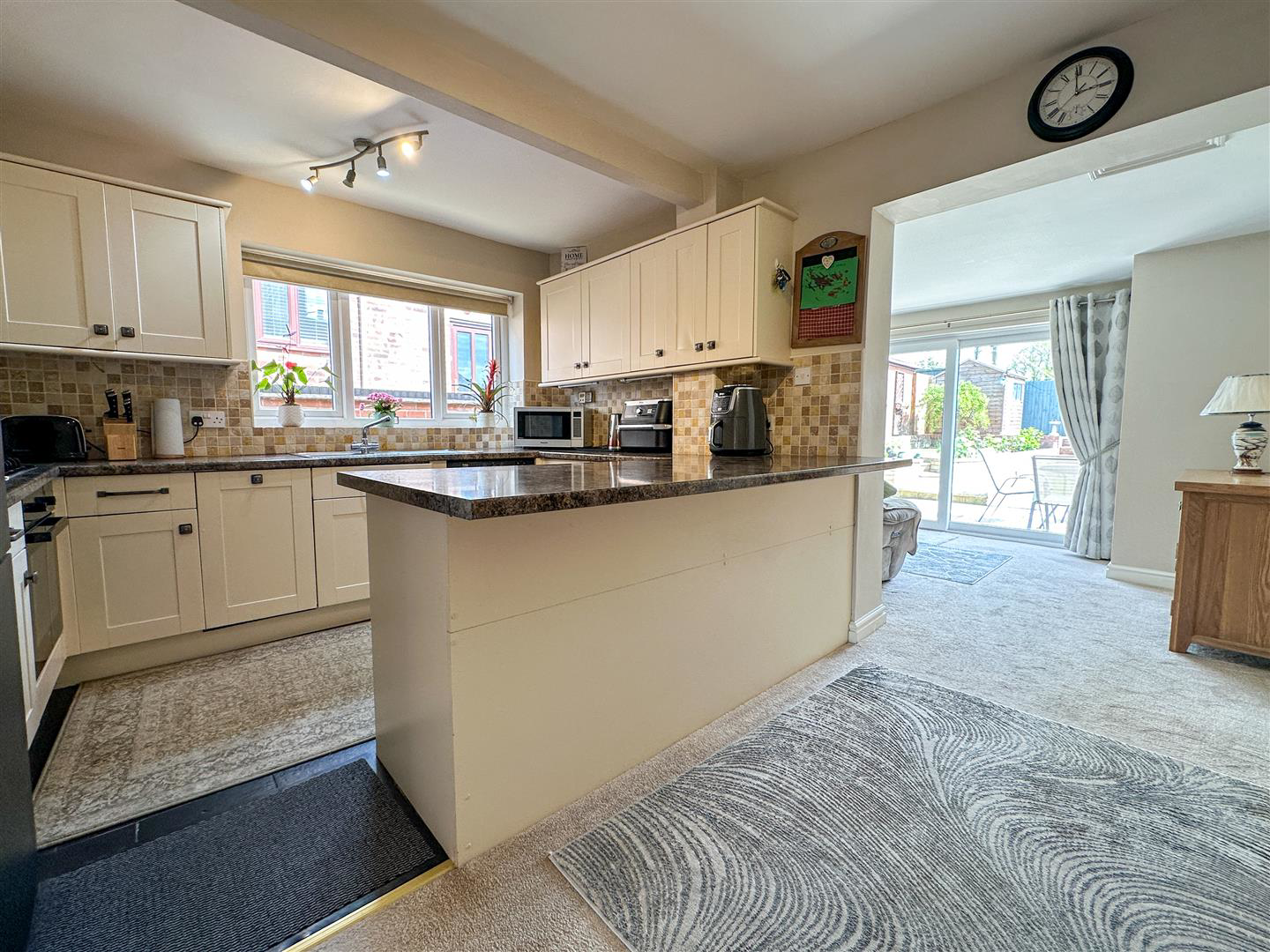 Fairfield Avenue, Brown Edge, Staffordshire Moorlands, ST6, photo 5