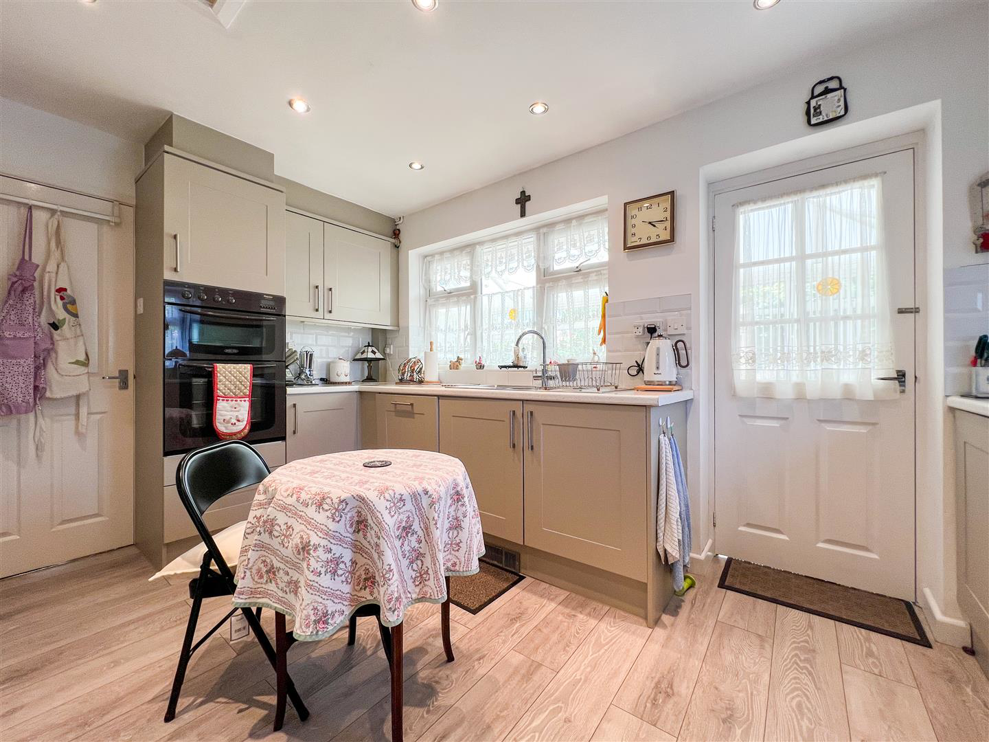 Ingleborough Place, Light Oaks, ST2 7PB, photo 8