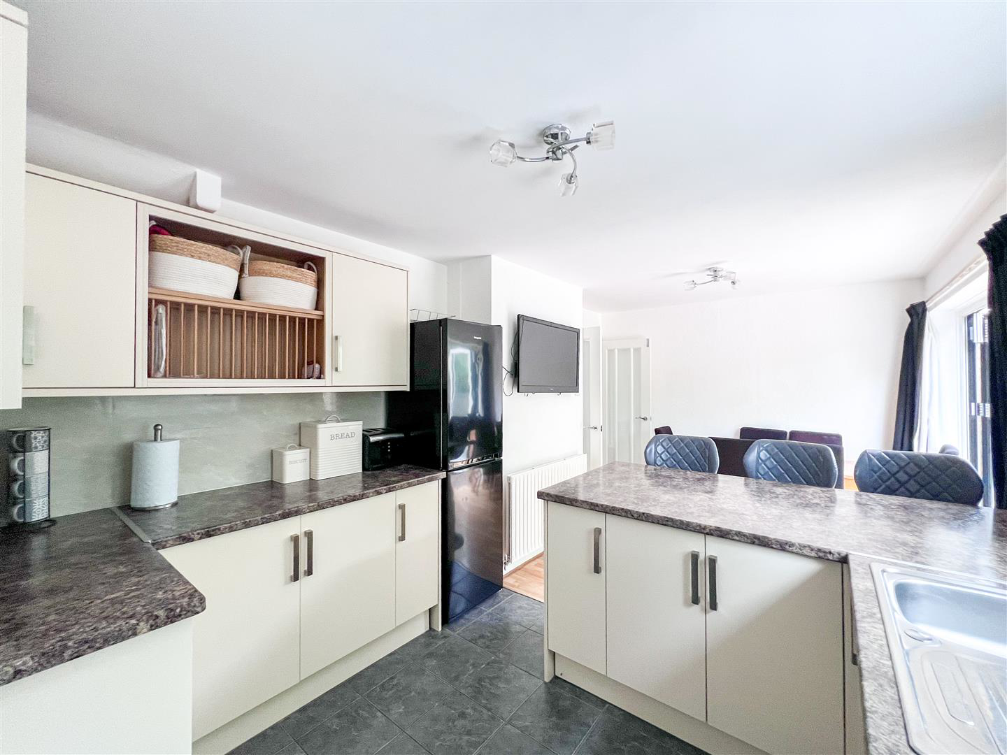 Greenfield Road, Endon, ST9 9HL, photo 4
