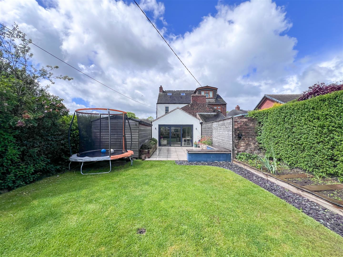 High Lane, Brown Edge, ST6 8QB, photo 2