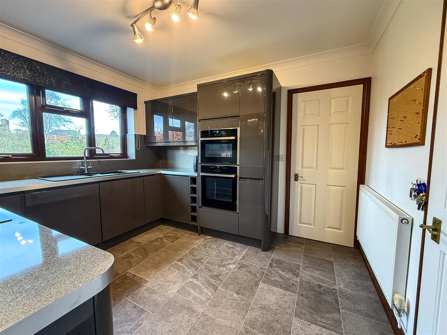 Field View, Biddulph, photo 9