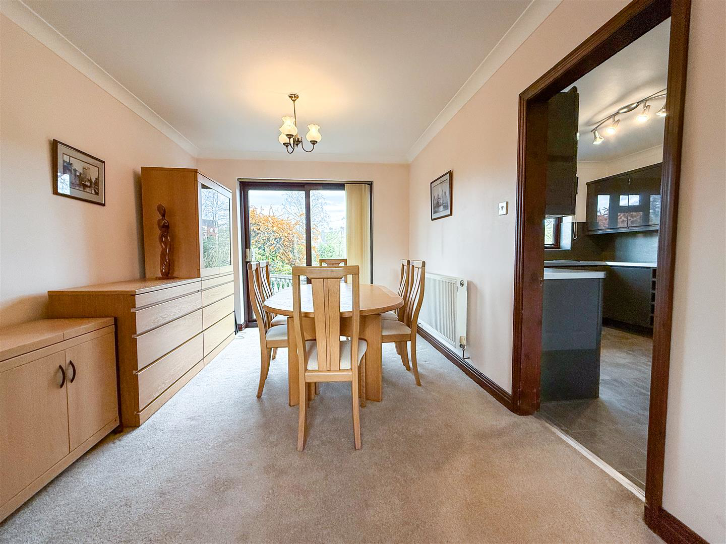 Field View, Biddulph, photo 3