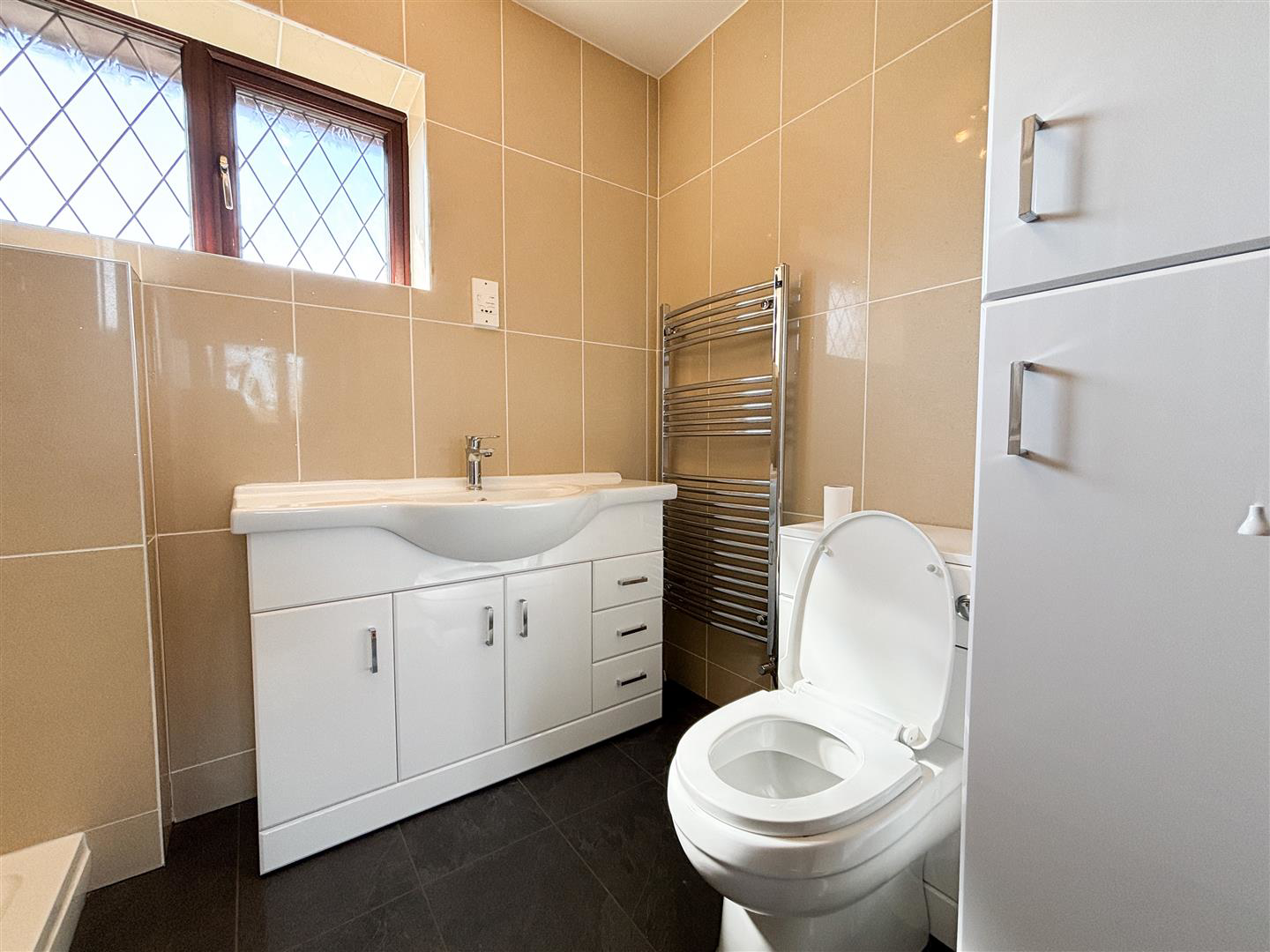 Field View, Biddulph, photo 16