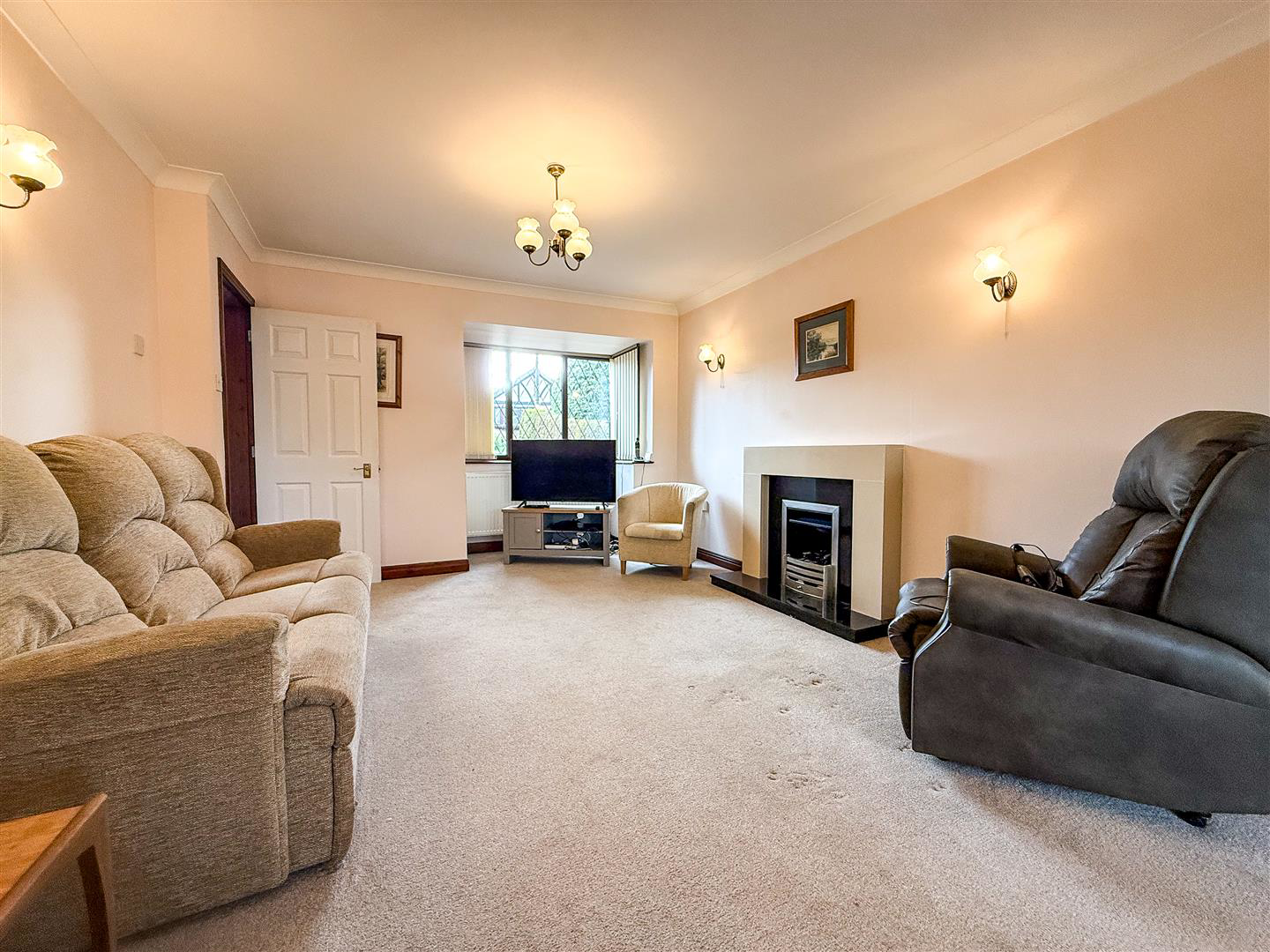 Field View, Biddulph, photo 7
