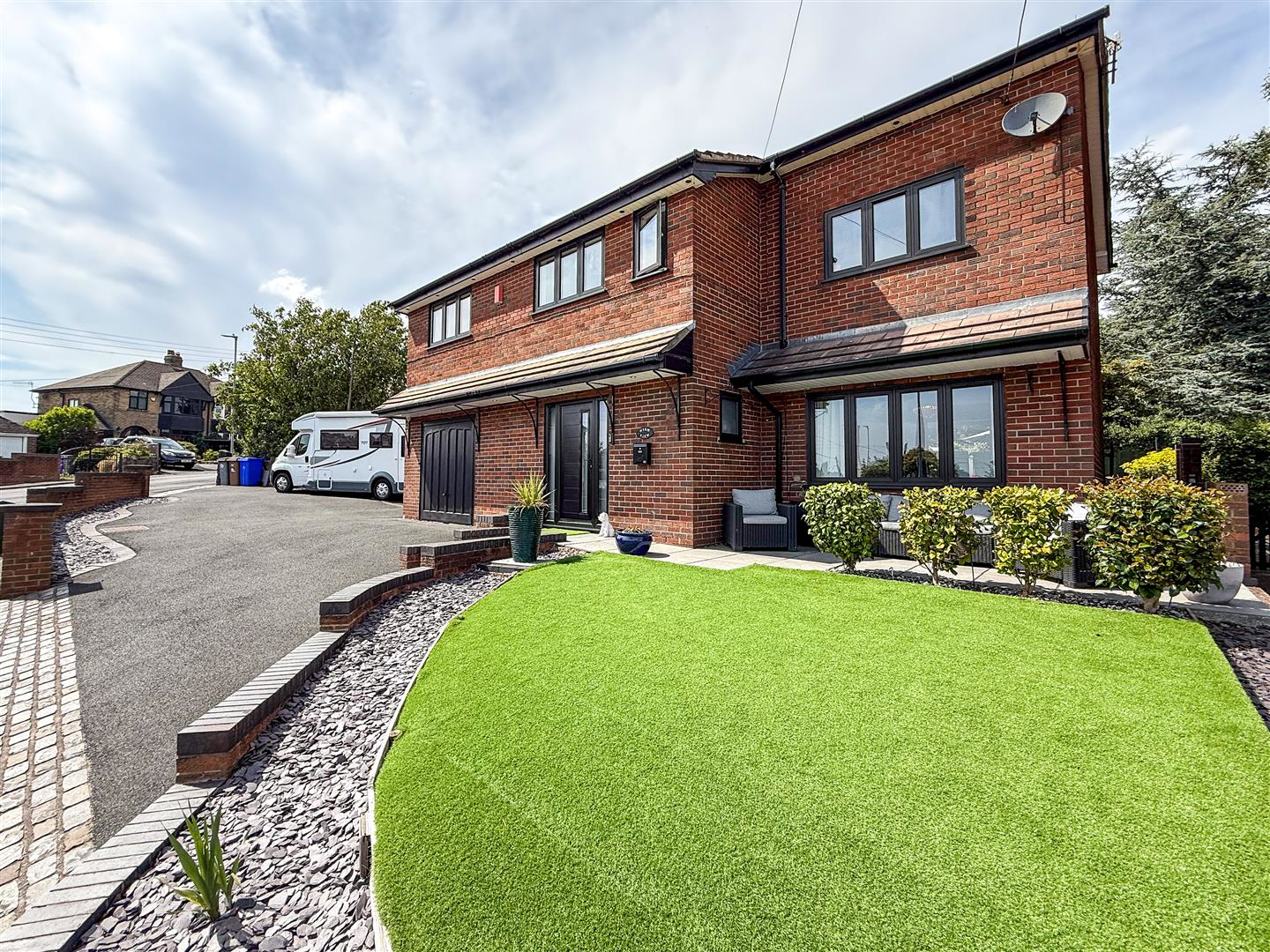 Heakley Avenue, Norton, ST6 8NF