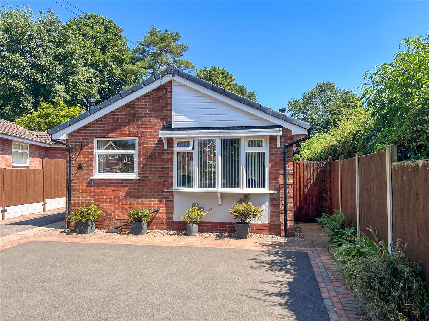 Westbourne Close, Leek, ST13 8EN, photo 2