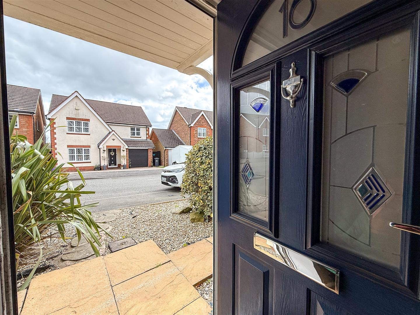 Woodpecker Drive, Packmoor, photo 13