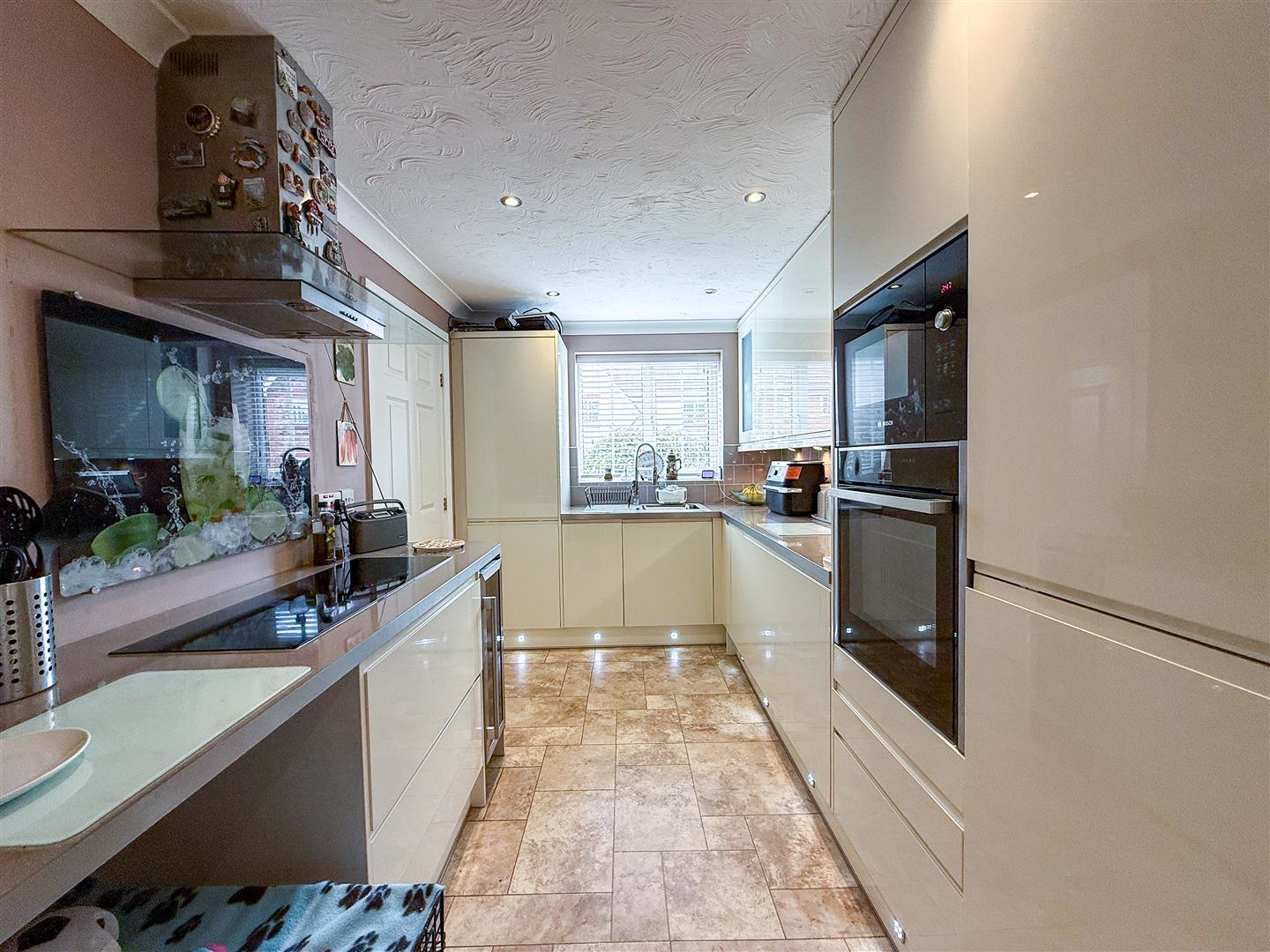 Woodpecker Drive, Packmoor, photo 8
