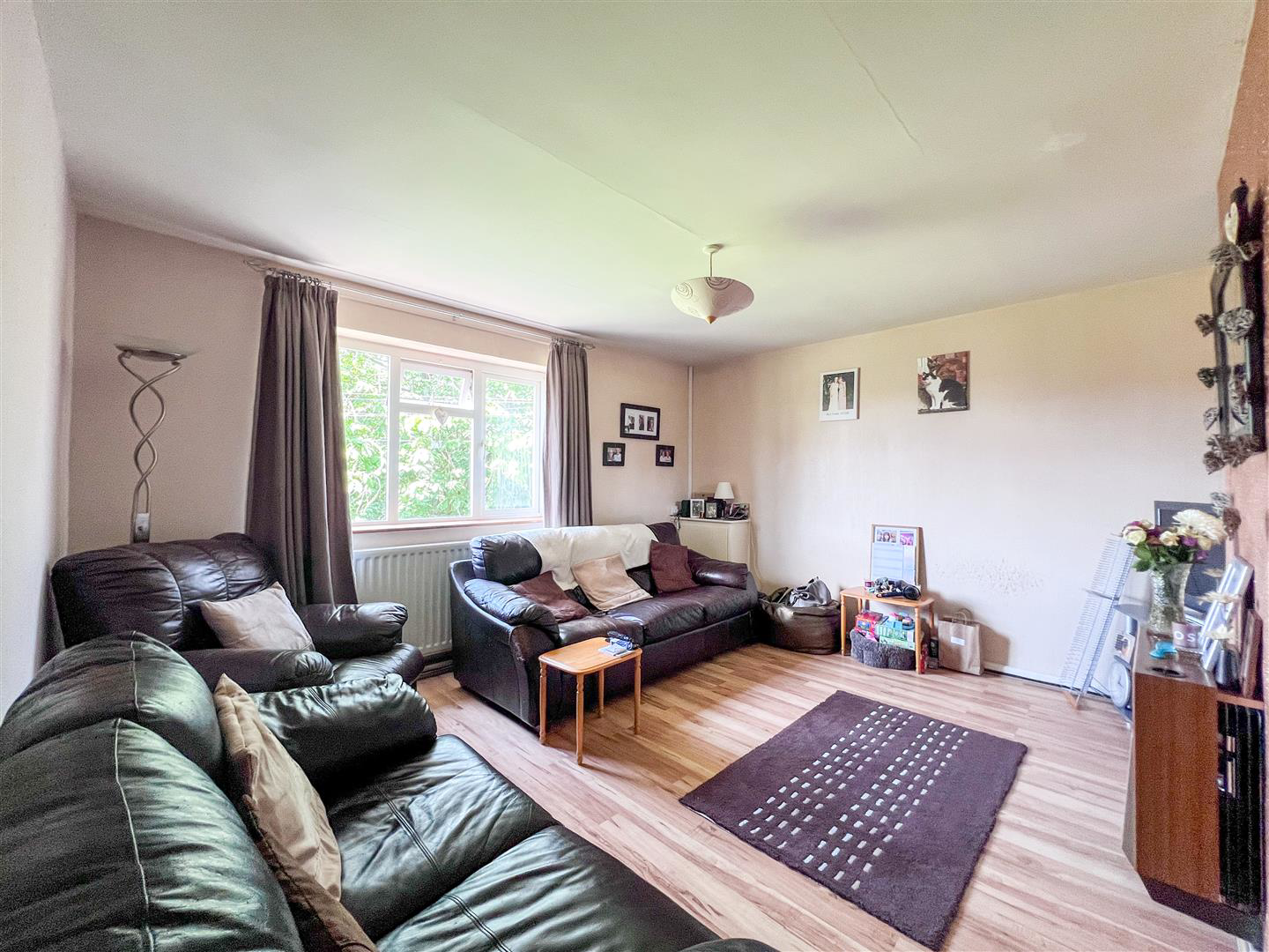 Queens Drive, Leek, ST13 6PZ, photo 4