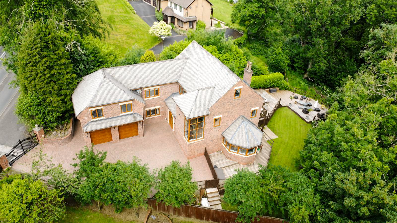 The Willows, Clay Lake, Endon, ST9 9DD, photo 2