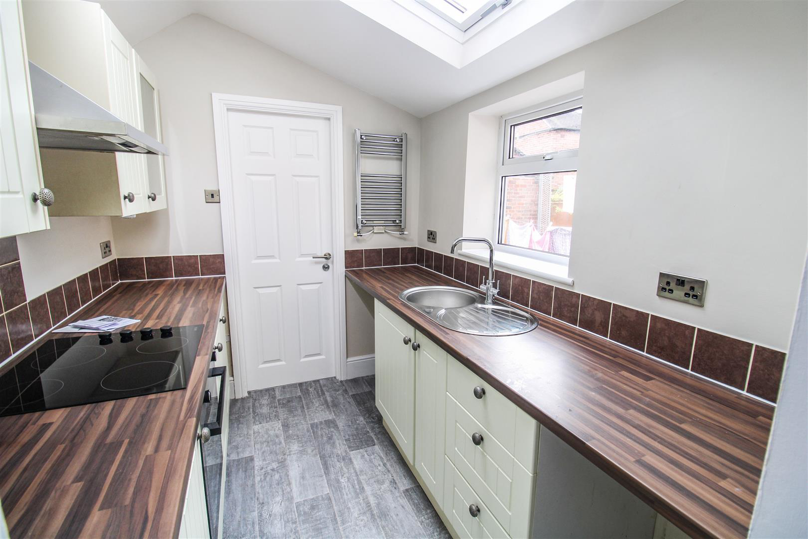 Victoria Street, Leek, ST13, photo 4