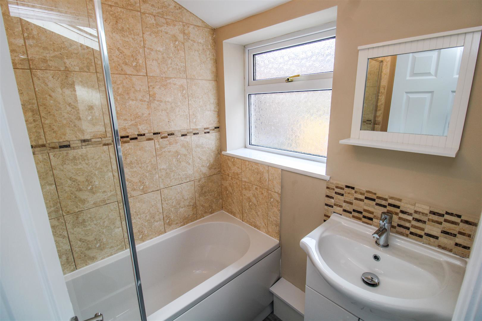Victoria Street, Leek, ST13, photo 7
