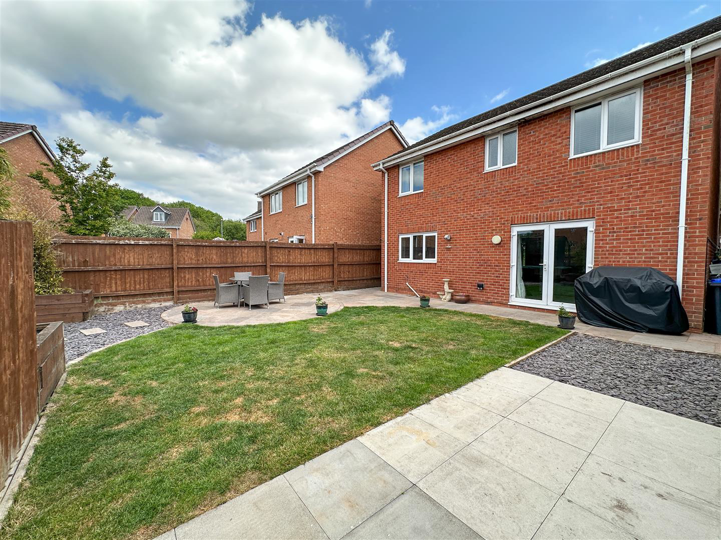 Clover Grove, Leekbrook, photo 16