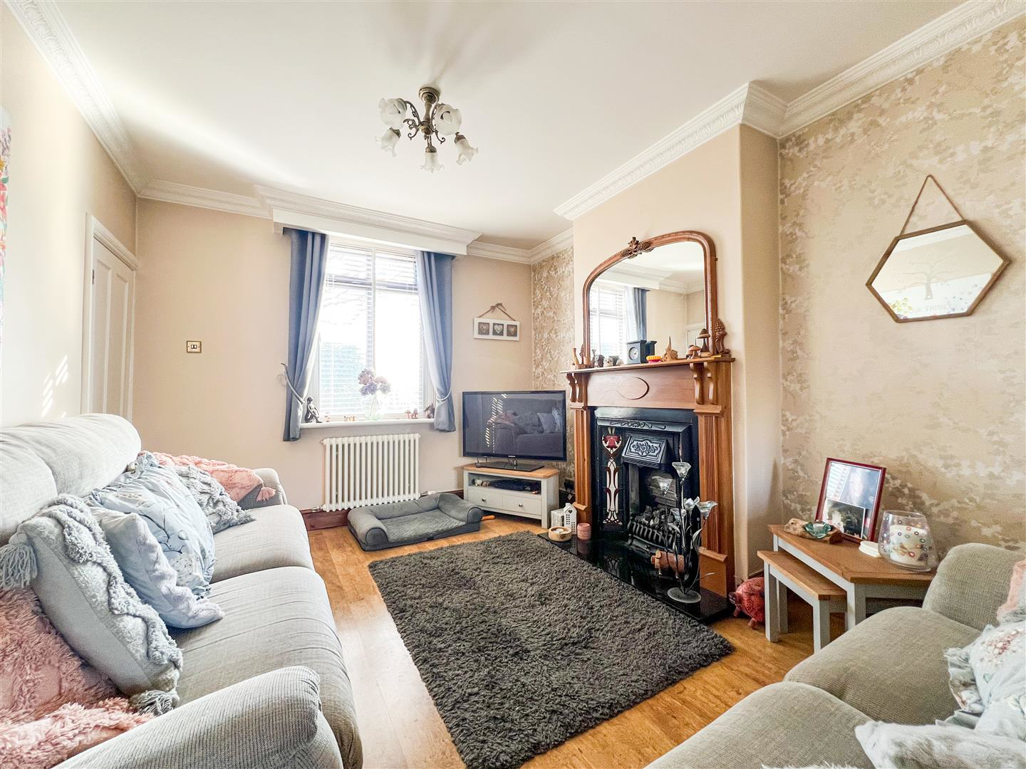 Ball Lane, Brown Edge, ST6 8SW, photo 4