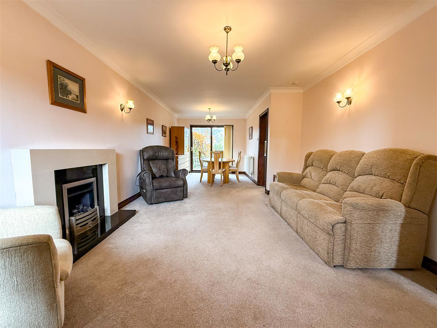 Field View, Biddulph, photo 2