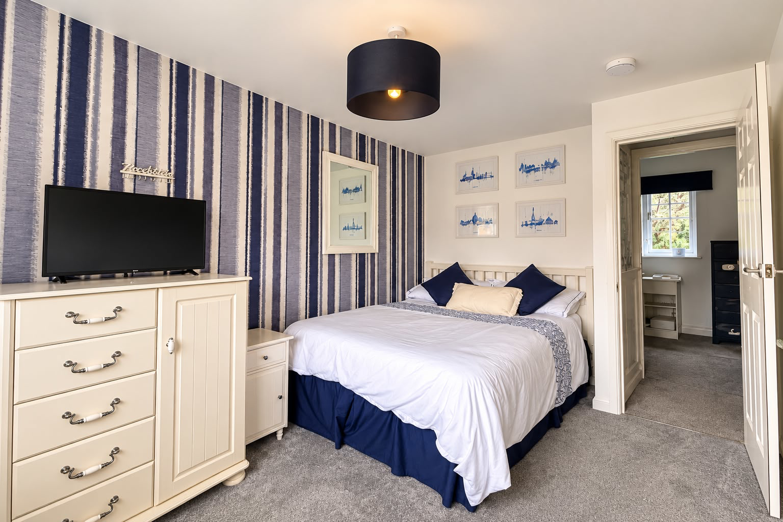 Bluebell Glade, Livingston, EH54, photo 28