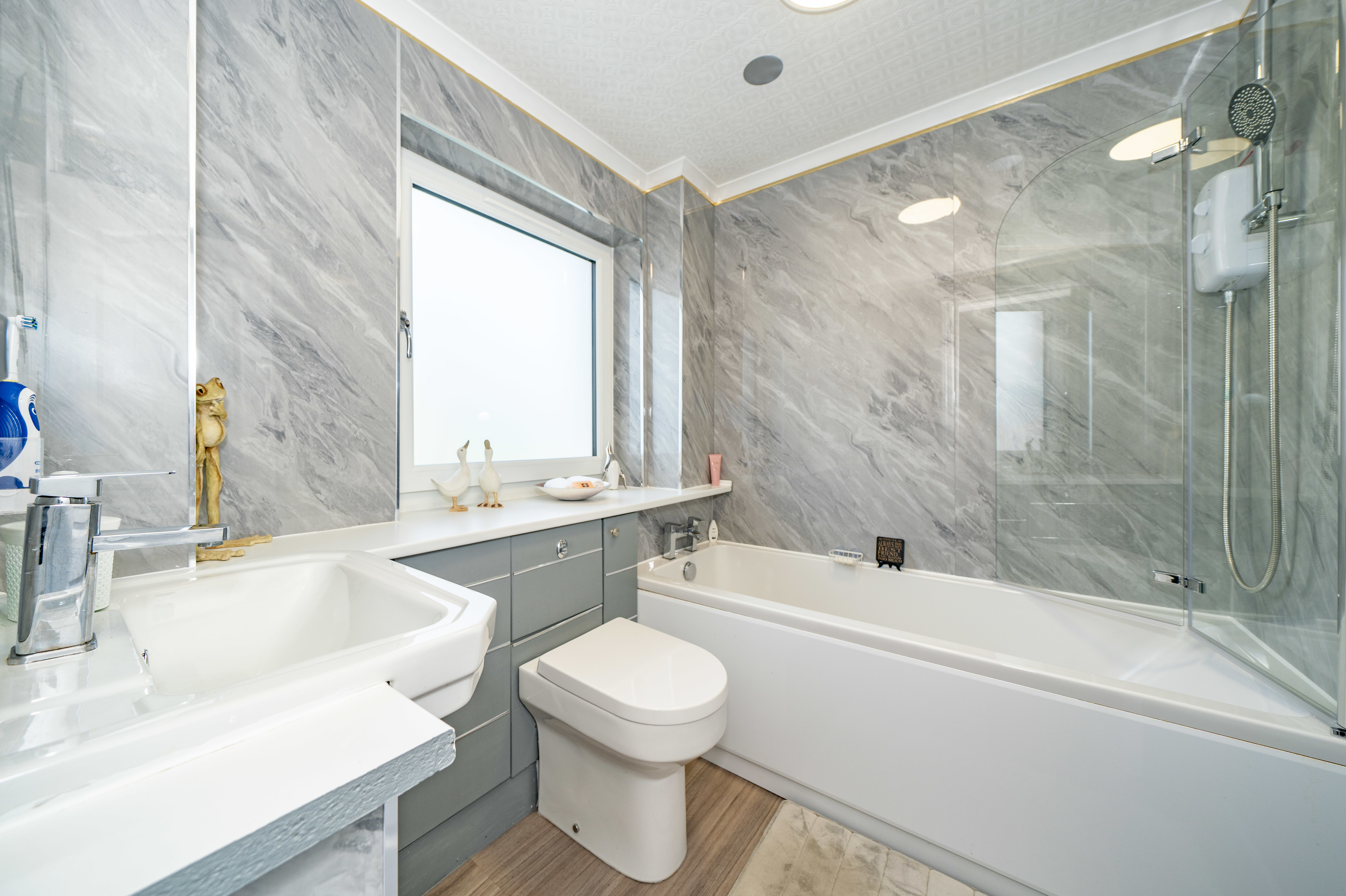 Houstoun Gardens, Uphall, EH52 5SJ, photo 14