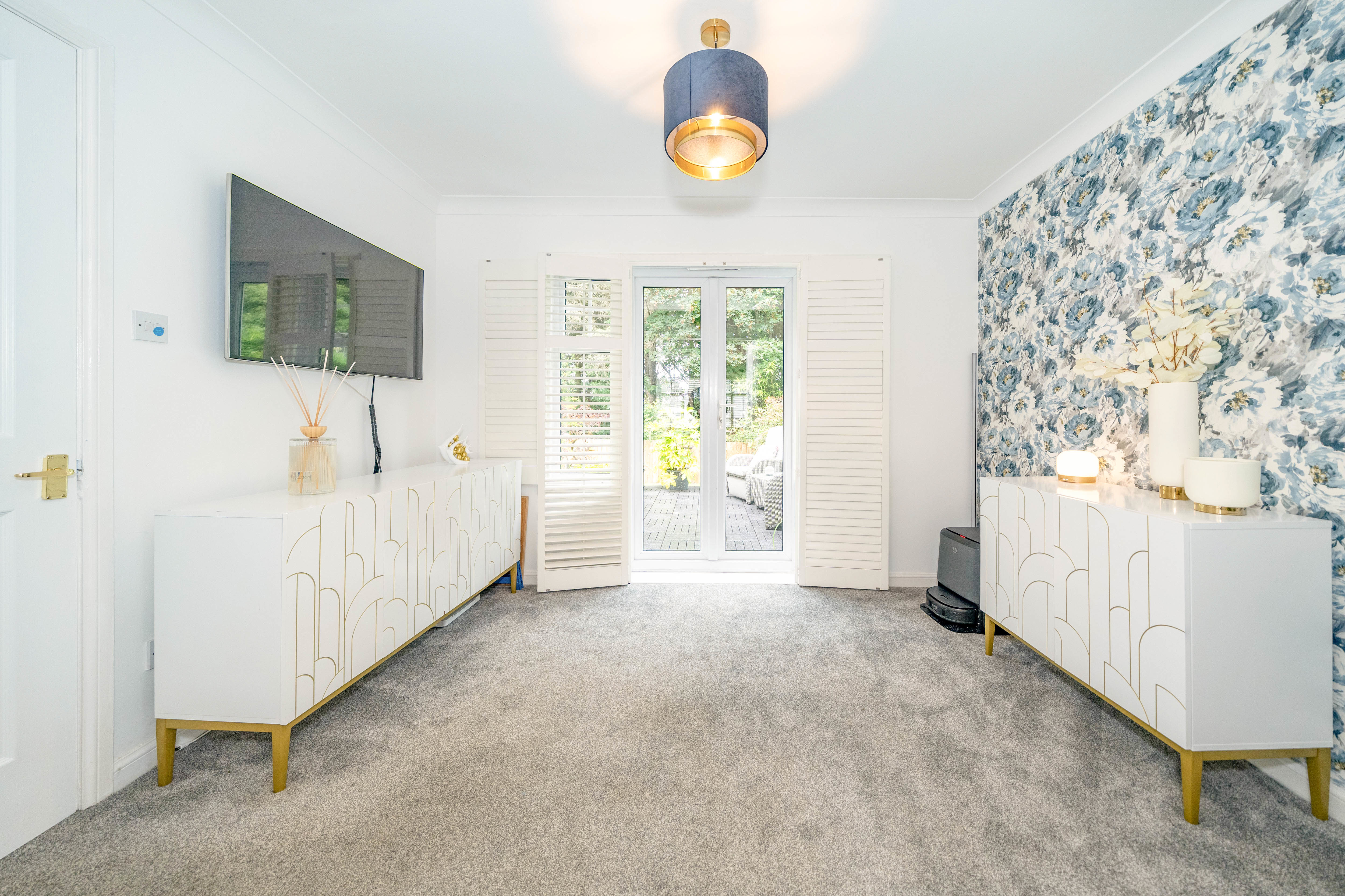 Bluebell Glade, Livingston, EH54, photo 10
