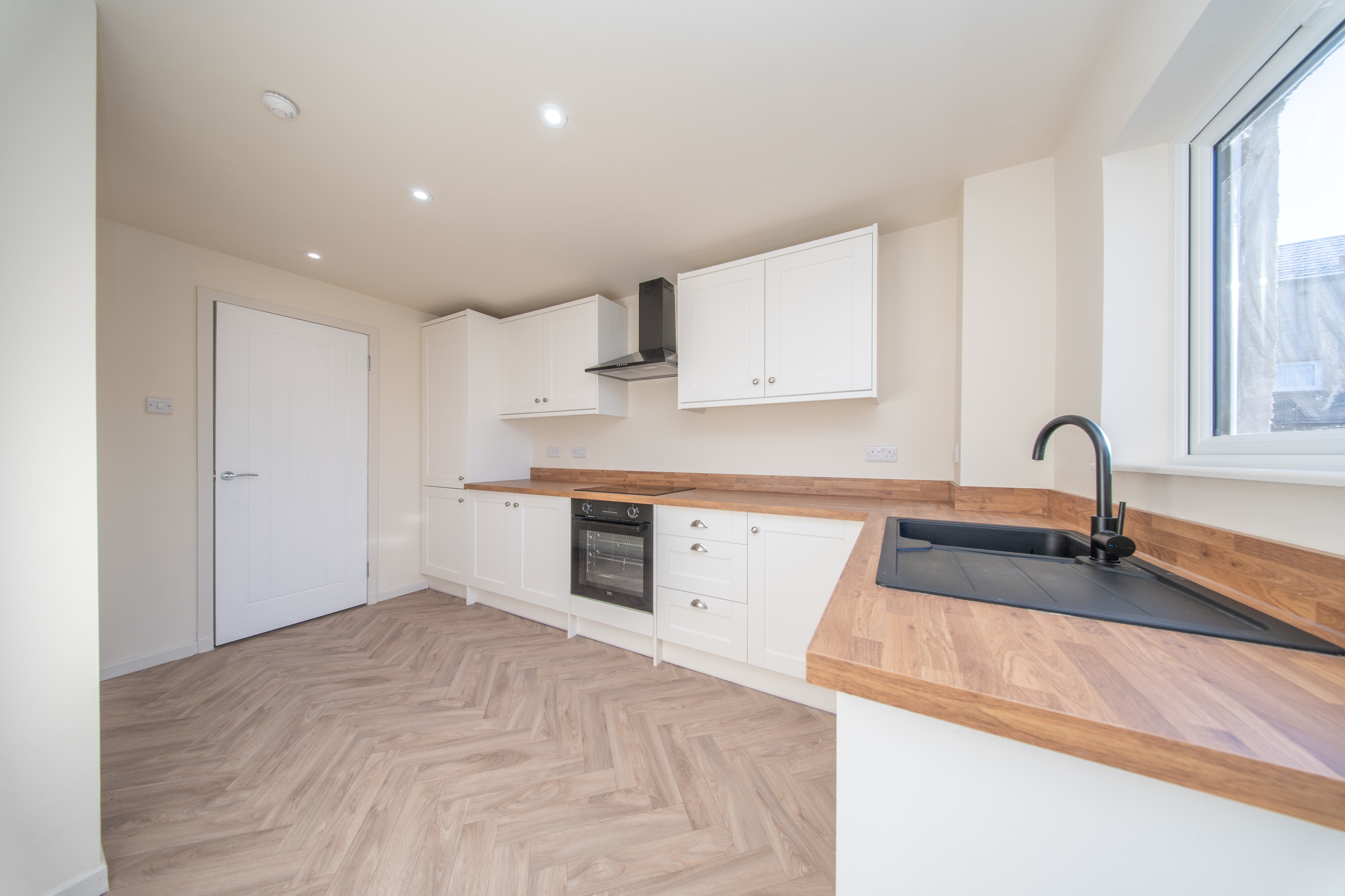 Burnhouse Drive, Whitburn, Bathgate, EH47 0NX, photo 5