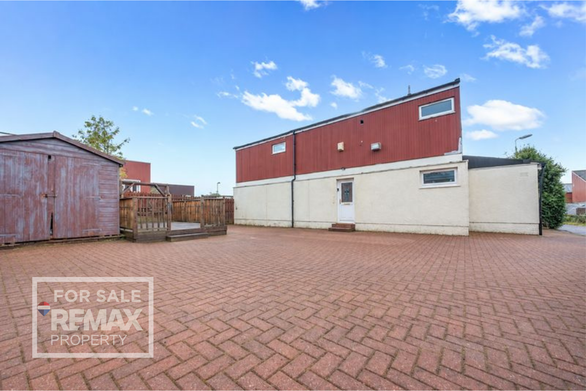 Carlyle Court, Livingston, EH54