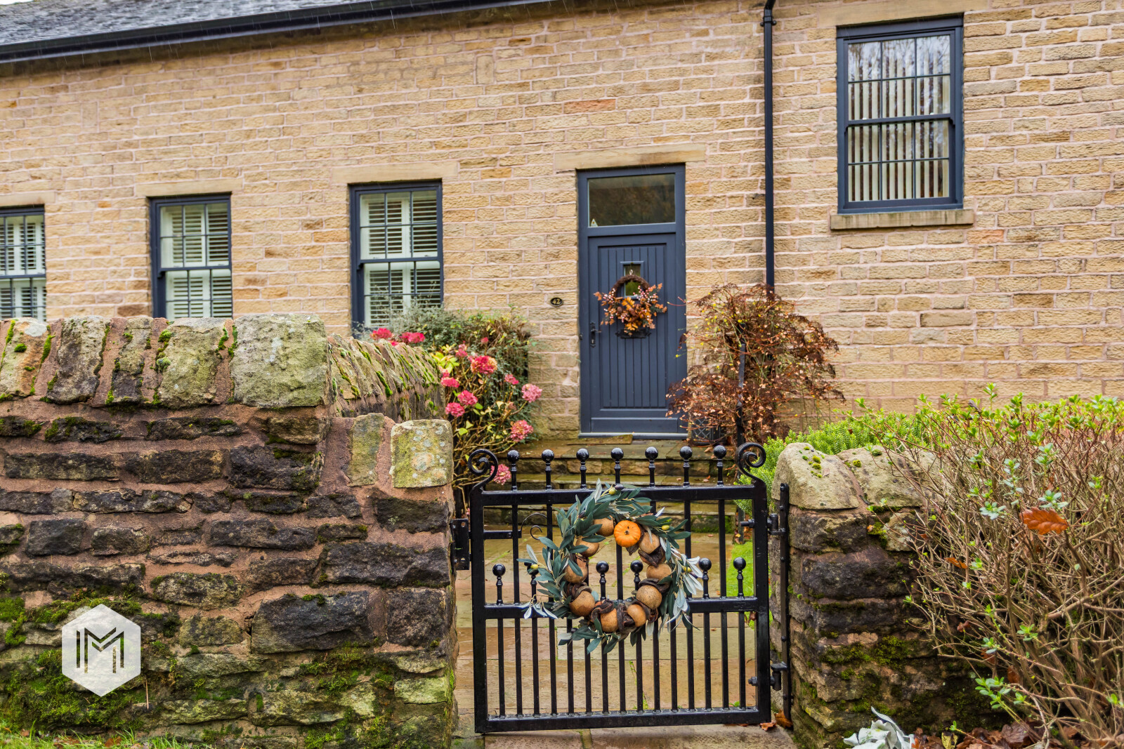 Wallsuches, Horwich, BL6