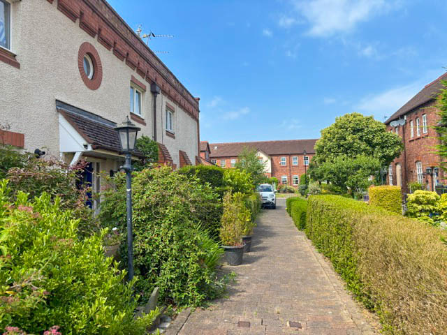 Newland Mews, Culcheth, WA3, photo 8