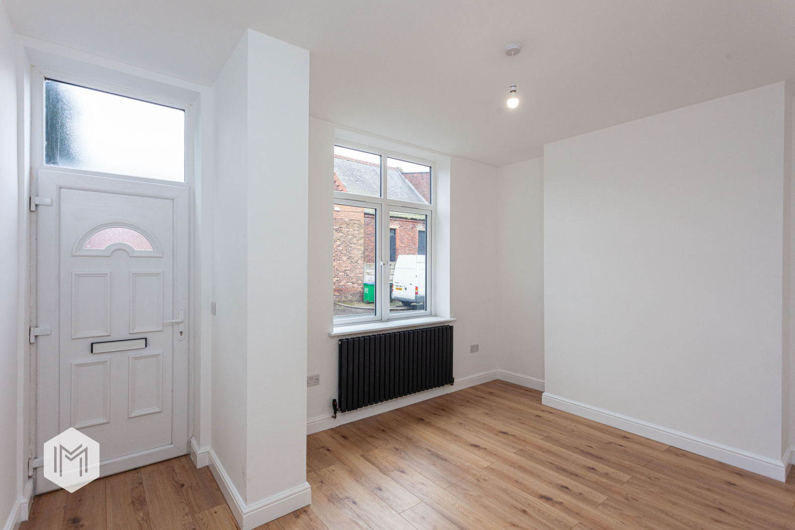 Pool Bank Street, Middleton, M24, photo 2