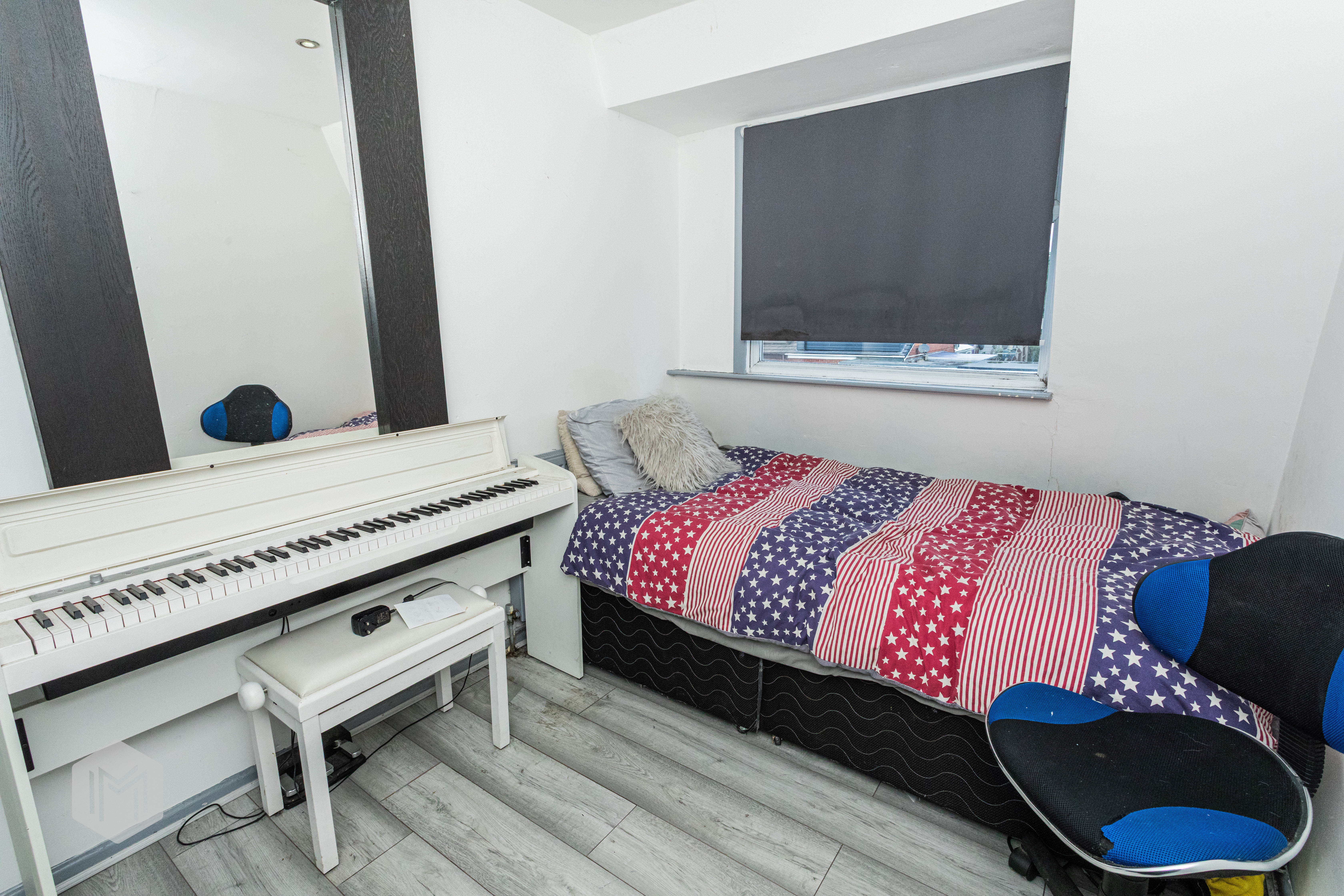 Photo 10