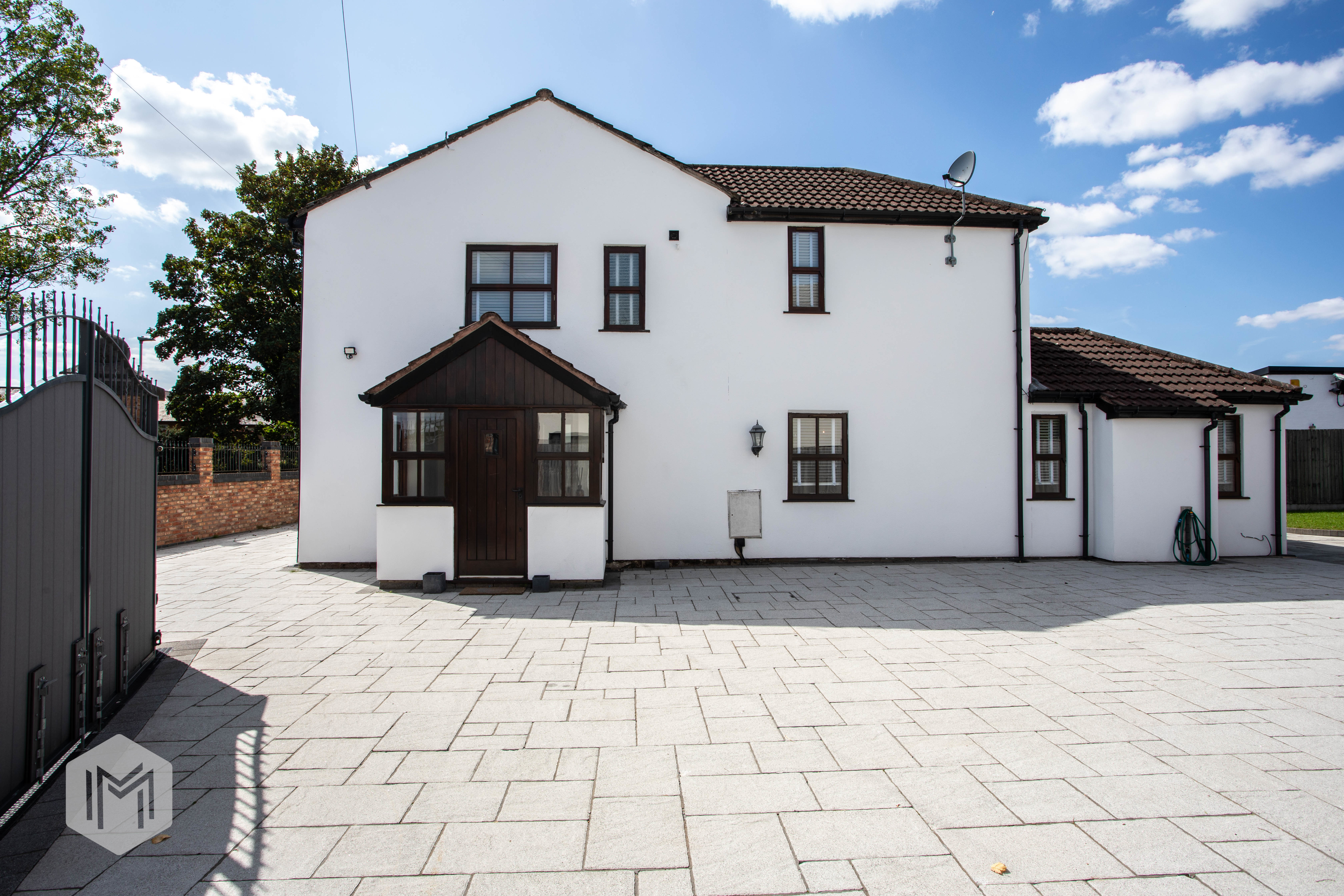 Smithy Brow, Croft, WA3