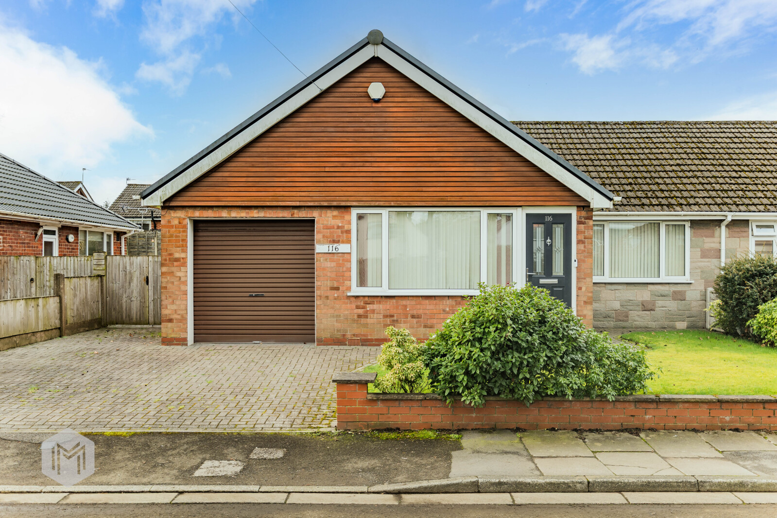 Longsight Road, Greenmount, BL8, photo 2