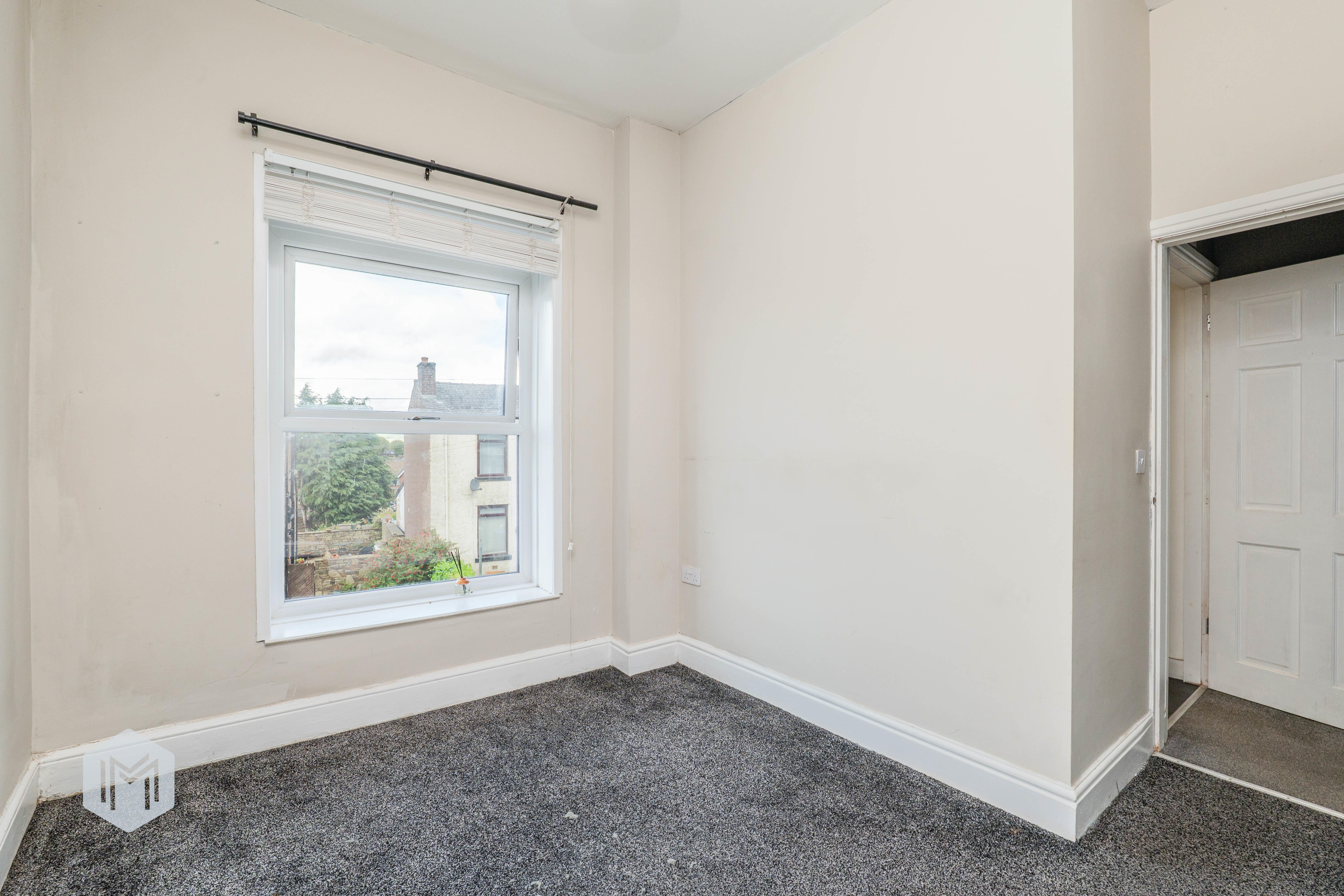 285 Hollins Lane-5
