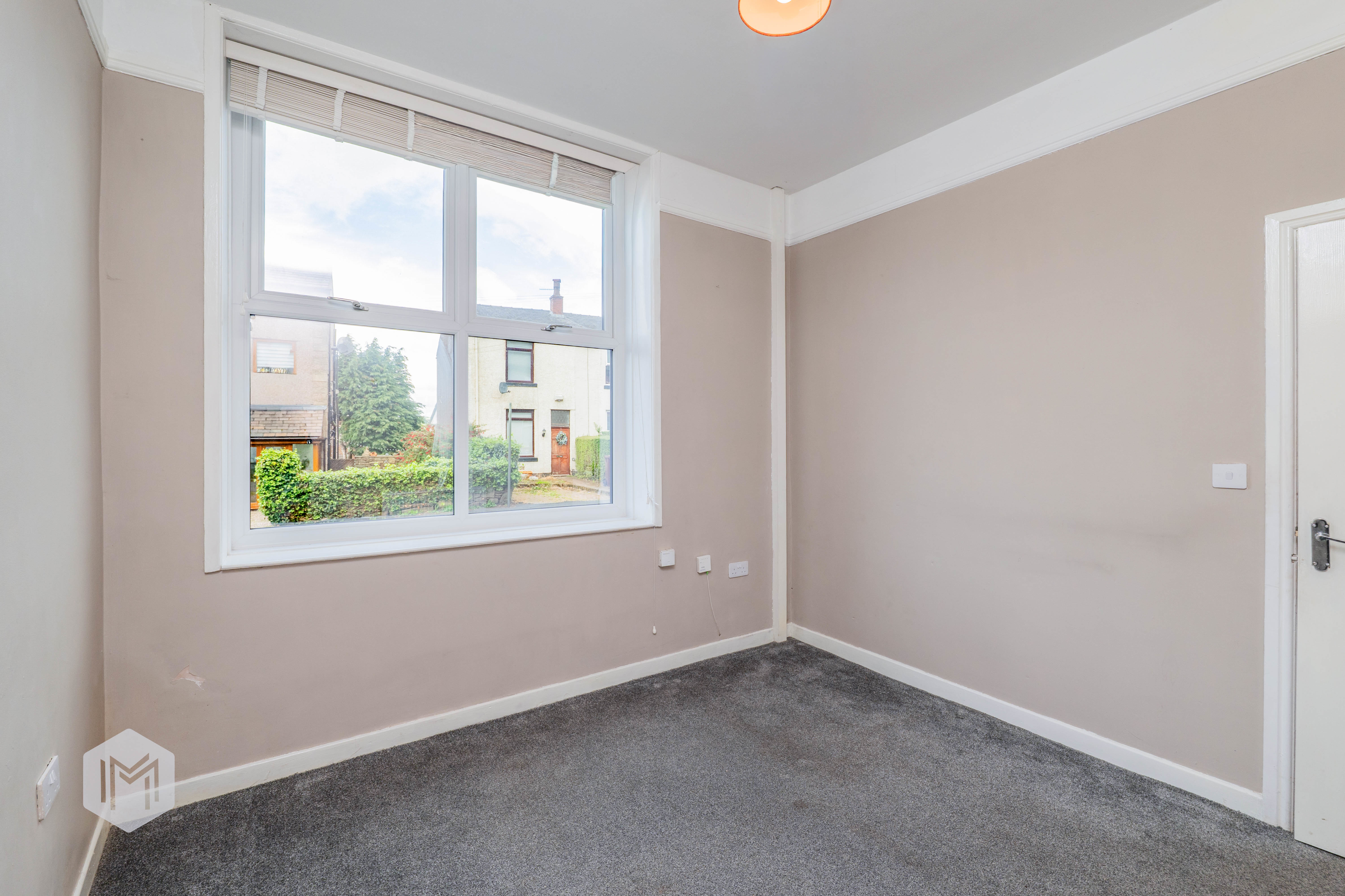 285 Hollins Lane-2