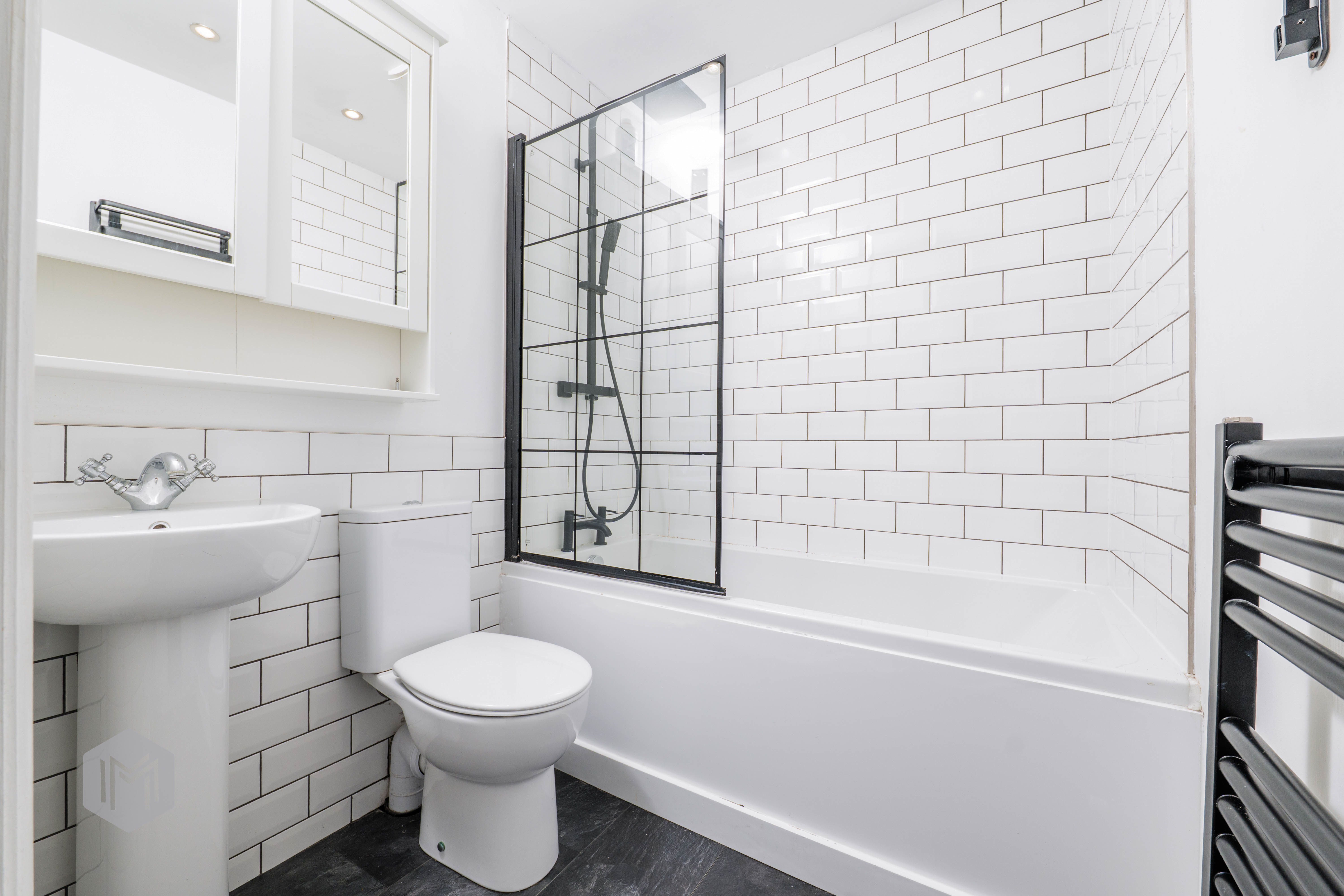 285 Hollins Lane-6