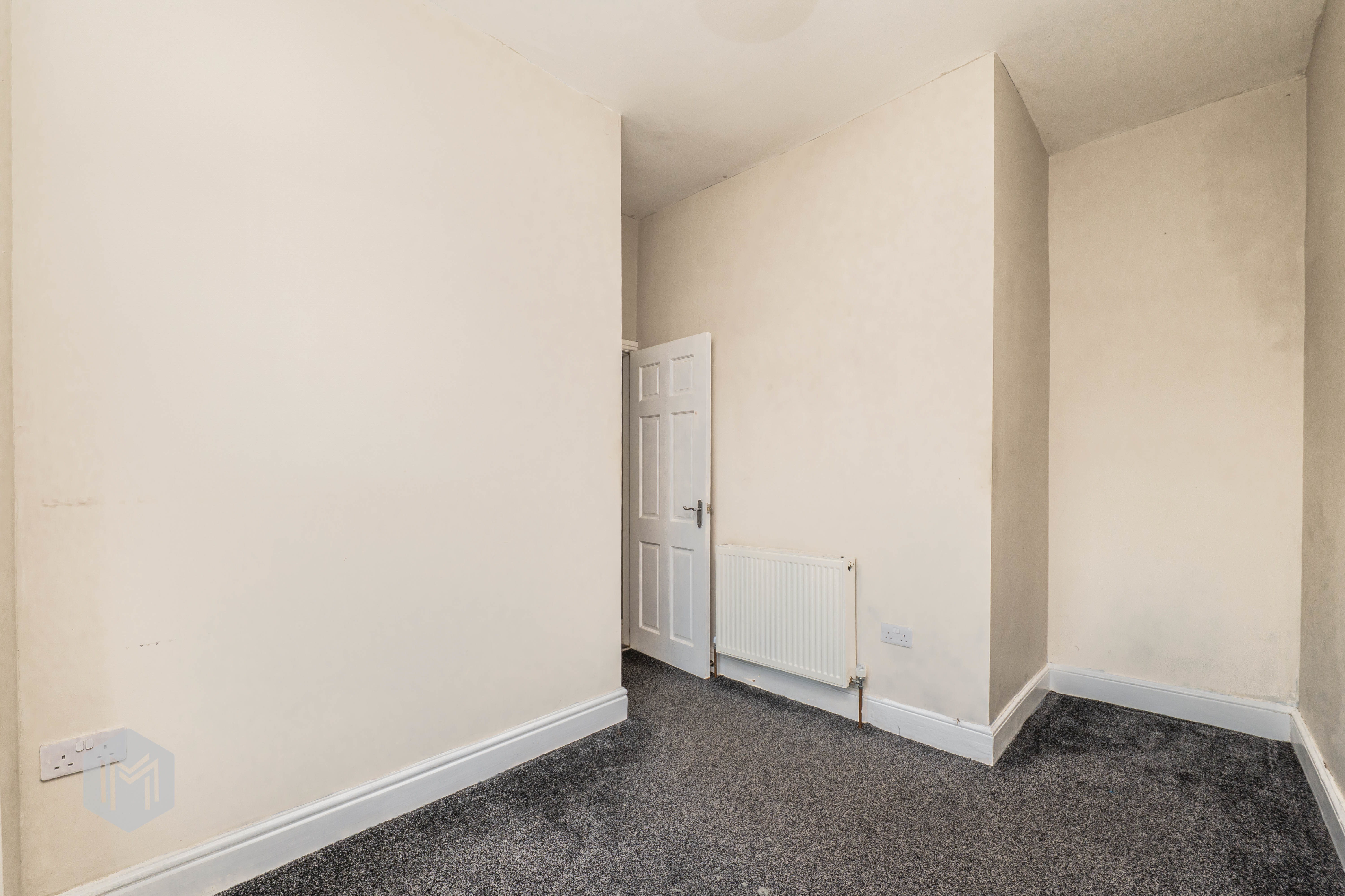 285 Hollins Lane-4