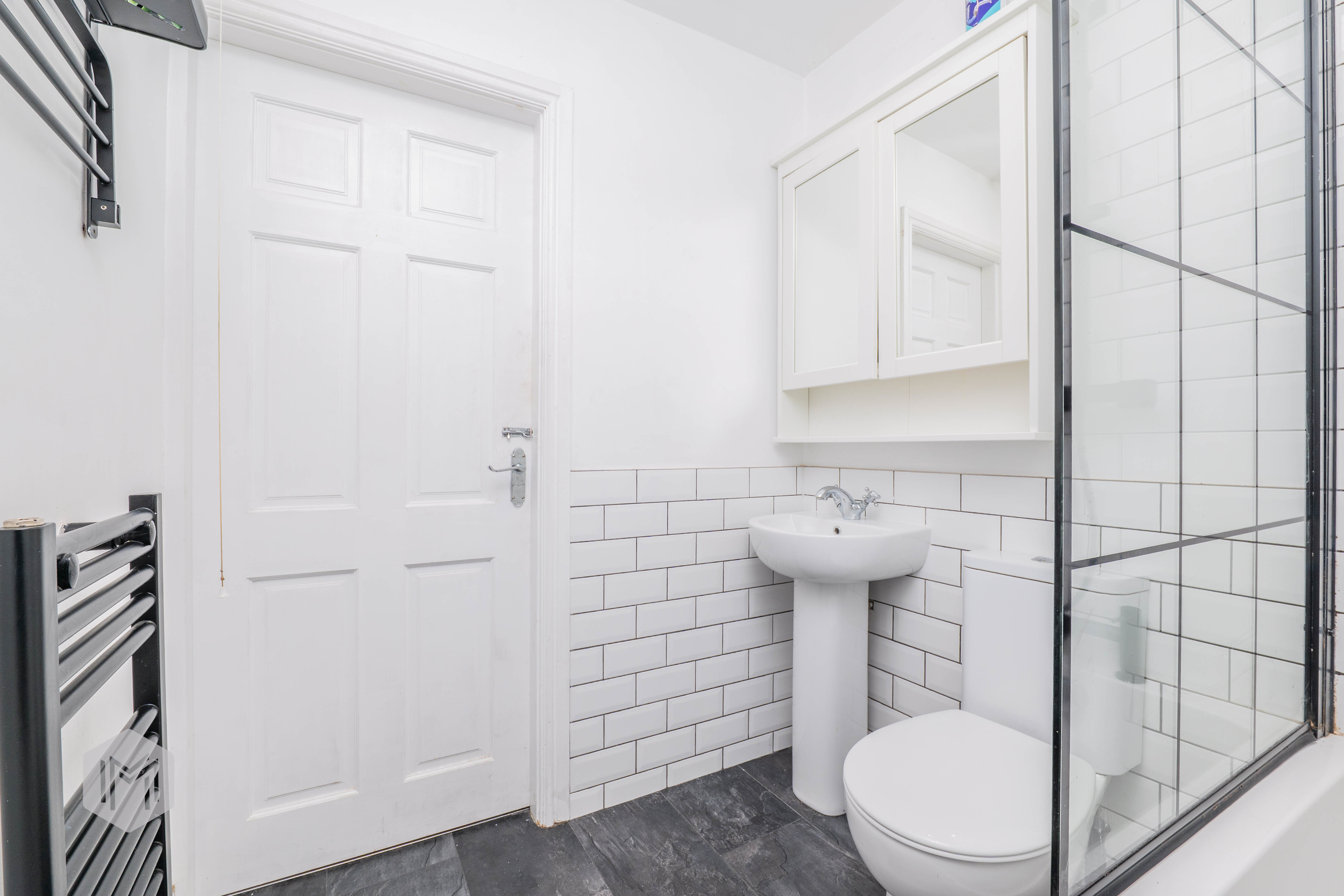 285 Hollins Lane-7